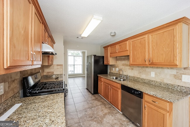 Photo - 6555 Creekview Ct