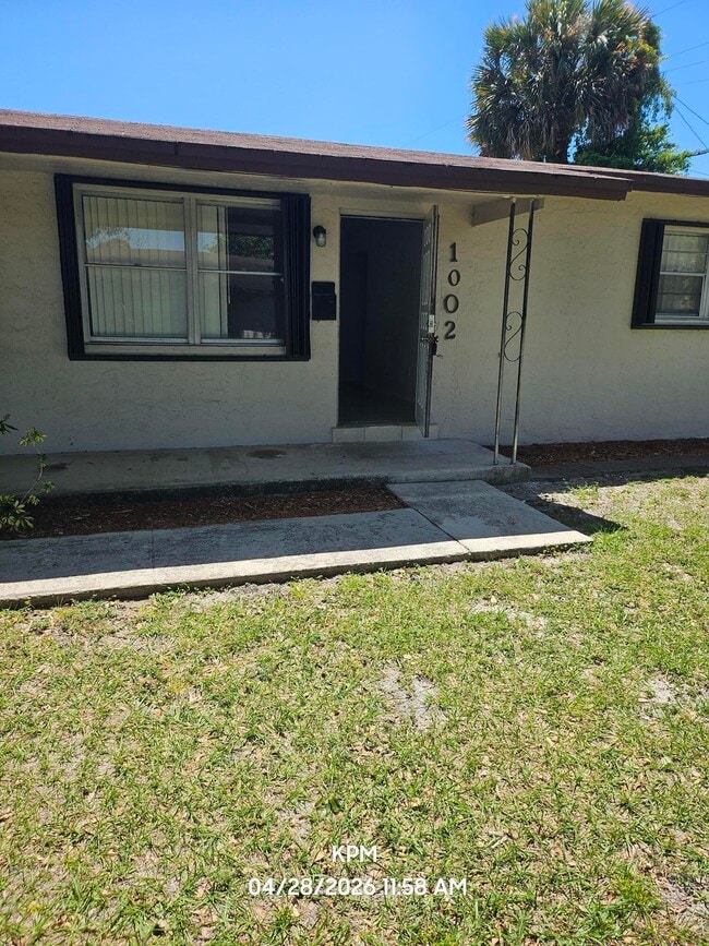 Photo - 1002 McIntosh St