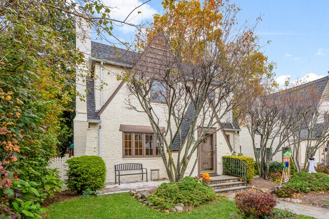 Photo - 39 Hillcrest Ave