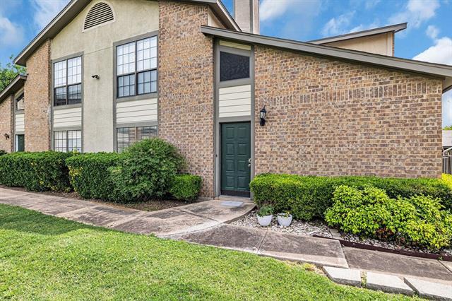 Photo - 332 W Harwood Rd