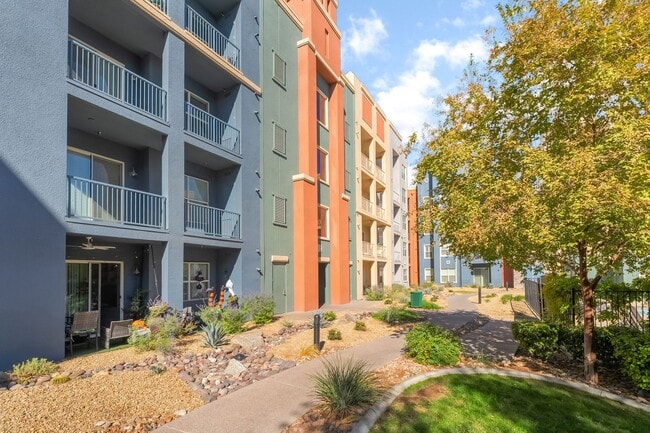 Building Photo - Modern Condo Living with Luxury Finishes i...