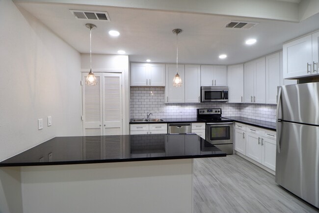 Photo - 5929 Queensloch Dr Unit 116