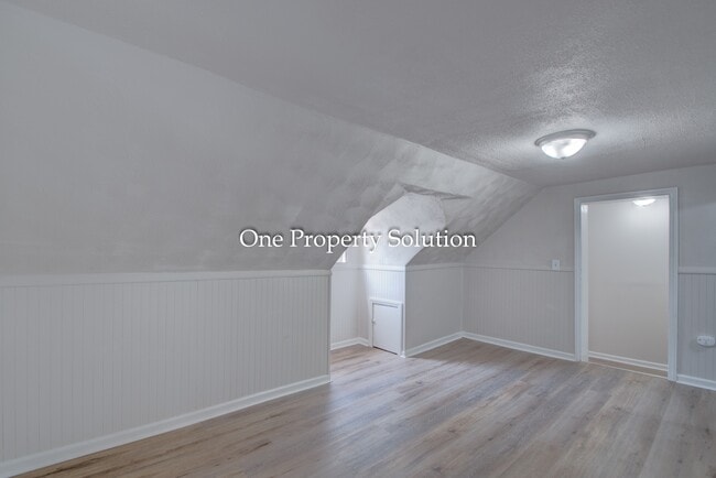 Photo - 2561 Harrison St