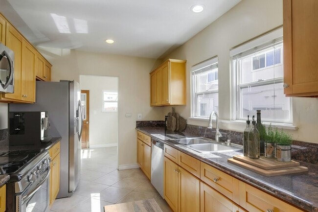 Photo - 4021 33rd St