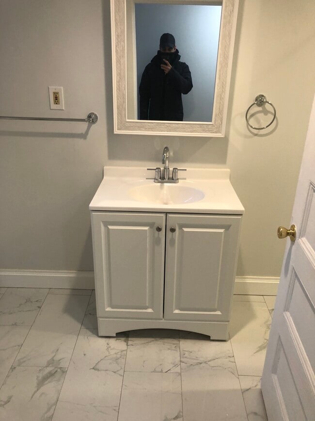 Photo - 17 Upland Rd Unit B