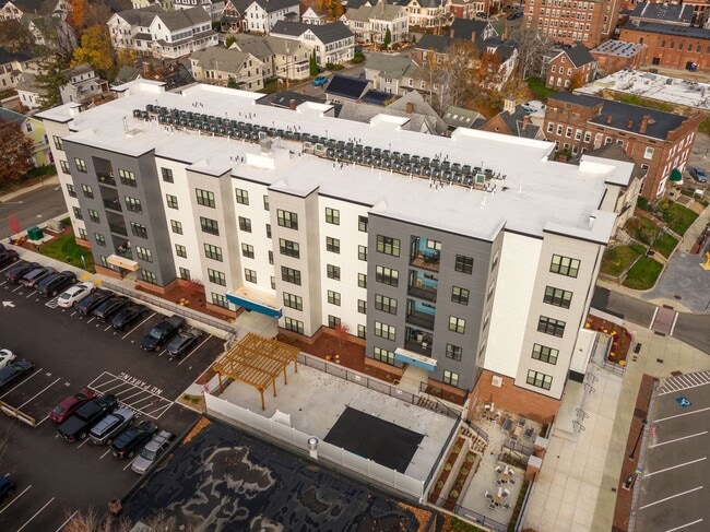 Photo - The Isabella Apartments