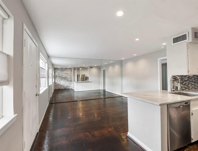 Photo - 309 Stratford St Unit 20