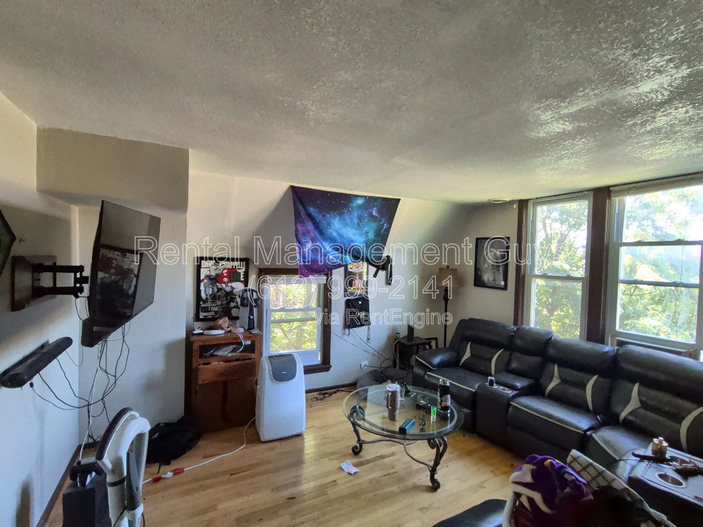 Photo - 1938 Roblyn Ave Unidad 2
