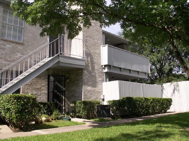 Photo - 10715 Braes Bend Dr