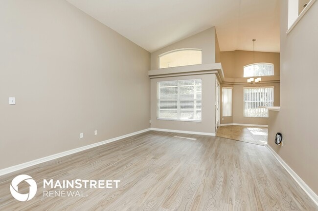 Photo - 5483 Glen Oak Pl