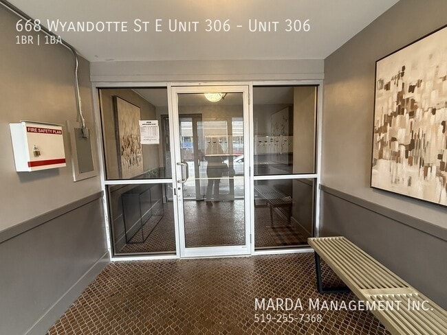 Photo - CHARMING 1 BED/1 BATH UNIT DOWNTOWN + HYDRO! Unit 306