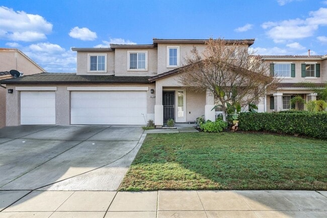 Building Photo - Beautiful 4 Bedroom House Ready To Call Home!