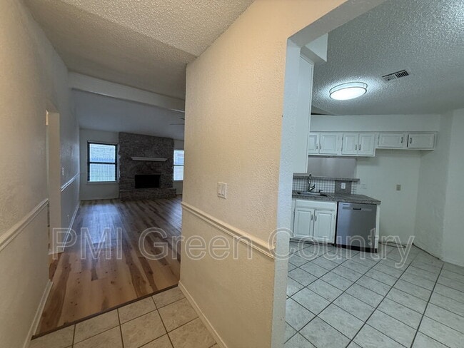 Photo - 1203 W Austin St