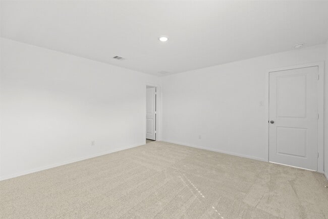 Photo - 214 Forest W St