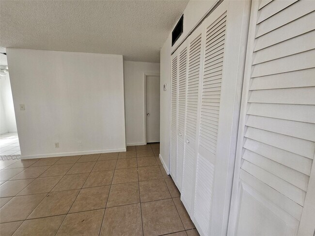 Photo - 2220 NW 59th Wy