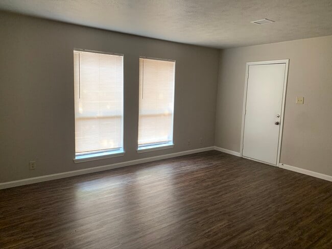 Photo - 3319 Gardenview Cir