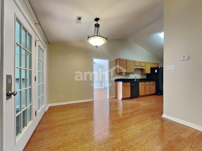 Photo - 1710 Stilwell Cir