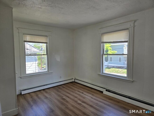 Photo - 97 Clowes Terrace Unit RT side