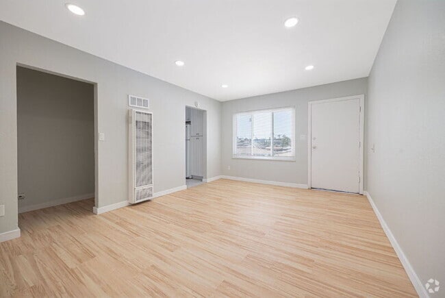 Building Photo - 249 San Jacinto Dr Rental
