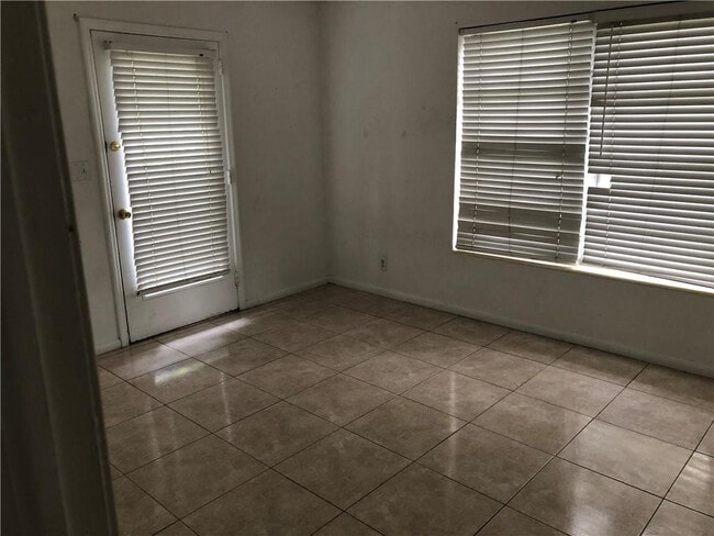 Photo - 1131 SE 2nd Ave