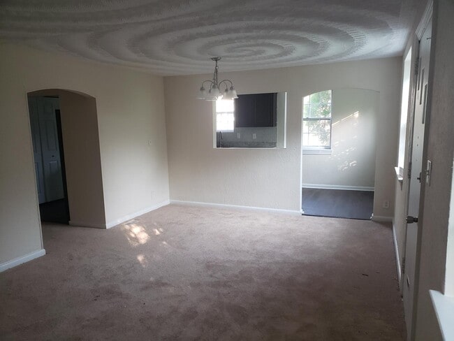 127 Granby Park Dr Unit 1