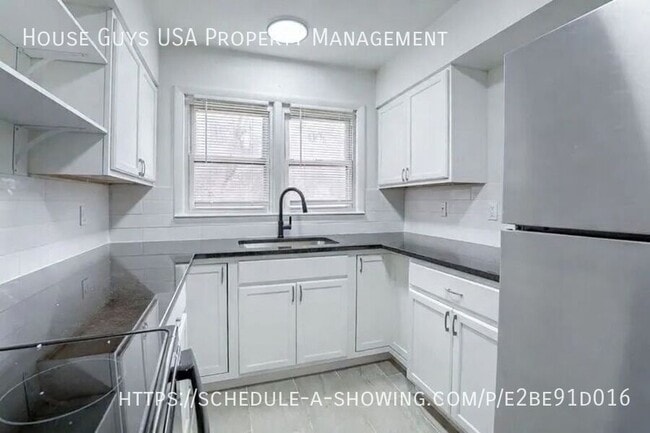 Photo - 11409 E 31st St S