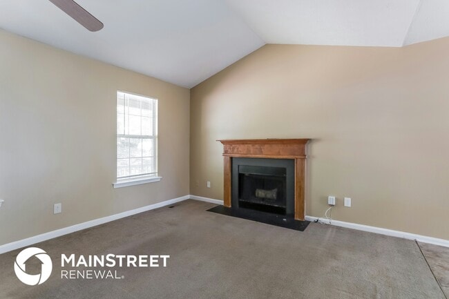 Photo - 595 Deering Dr