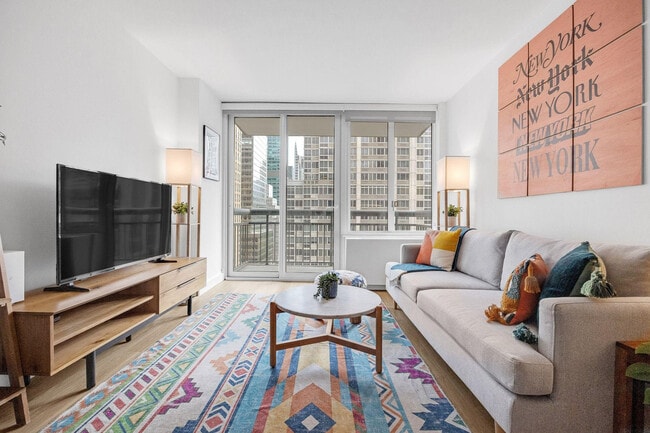 Photo - 68 W 37th St Unidad FL21-ID1012720P