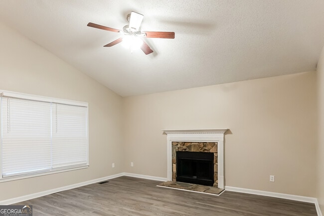 Photo - 64 Willow Bend Dr NW
