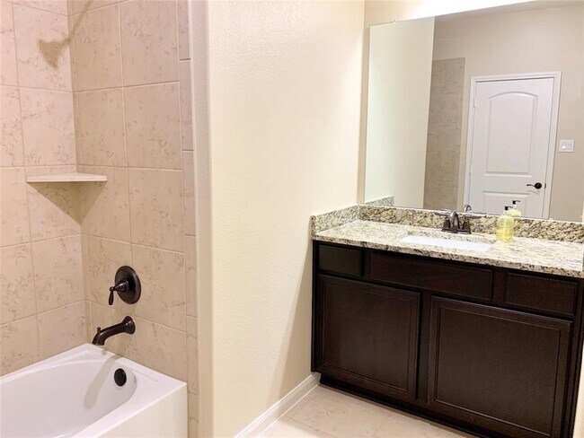 Photo - 8881 Oval Glass St