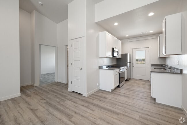 2BR, 2BA - 1,023SF - Dining Room / Kitchen