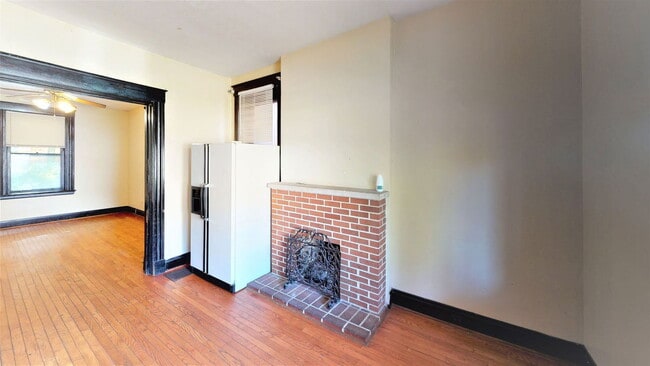 Photo - 2358 Stratford Ave