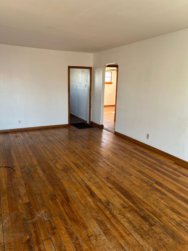 Building Photo - 2 Bedroom Home In Winslow