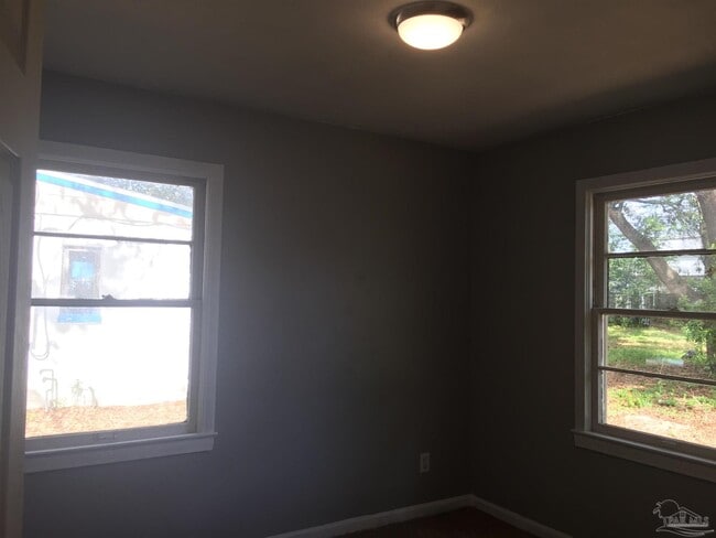 Photo - 8 Baggett Ct House