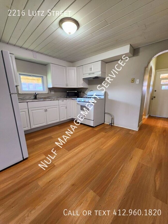 Building Photo - 2216 Lutz St