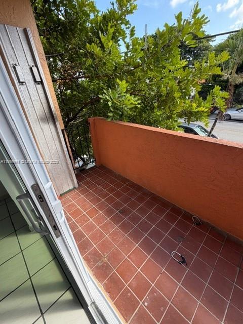 Photo - 2401 SW 10th St Unidad 202