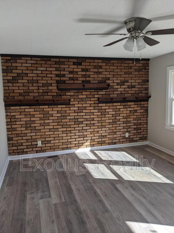 Photo - 401 Hickory Ave