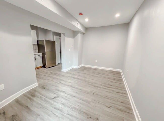 Photo - 2922 Ridgewood Ave