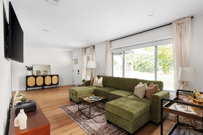 Photo - 8814 Laverty Pl