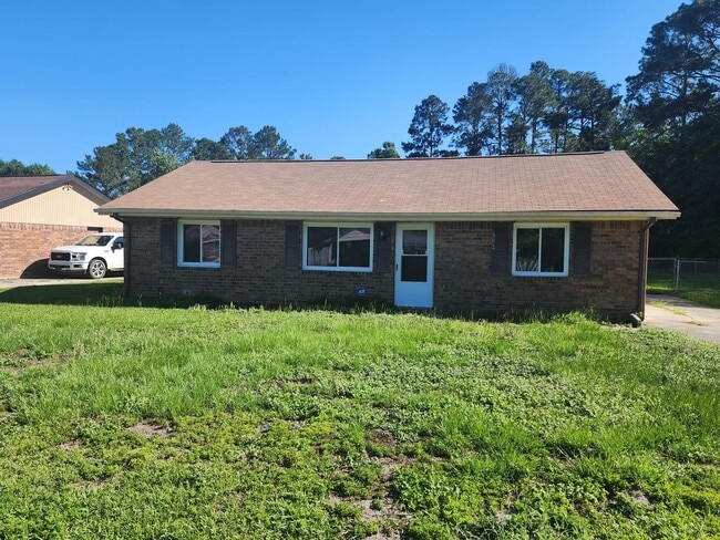 Building Photo - 802 Margaret Ln