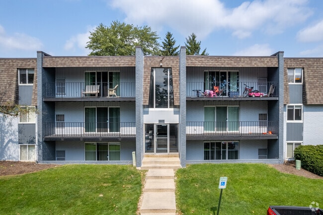 Photo - Forest Hills