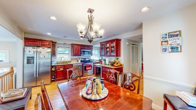 8 North St Unit 2nd Flr