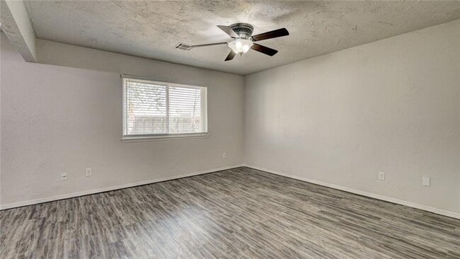 Photo - 4 Bed 2 Bath-South Gate Addition of Moore, OK