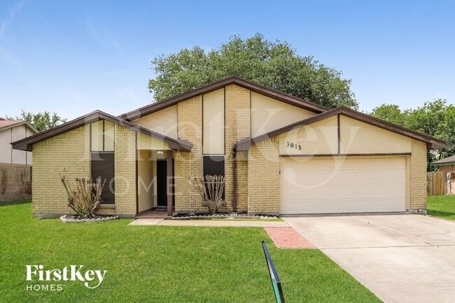 Photo - 3813 Clover Ln