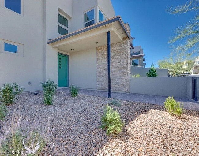 Building Photo - 786 Carlon Hls Ave Rental