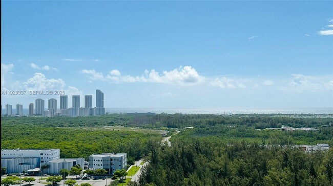 Photo - 14951 Royal Oaks Ln Unidad 1801