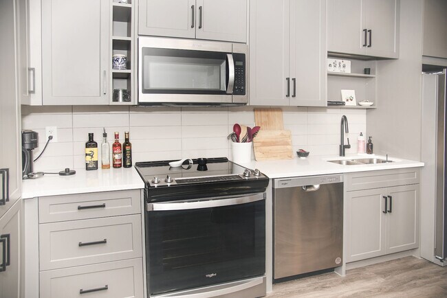 Photo - 350 Livingston Cmn NE Unit 3303