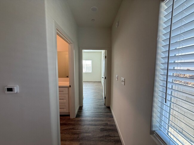 Photo - 9207 Prometheus Dr Unit B