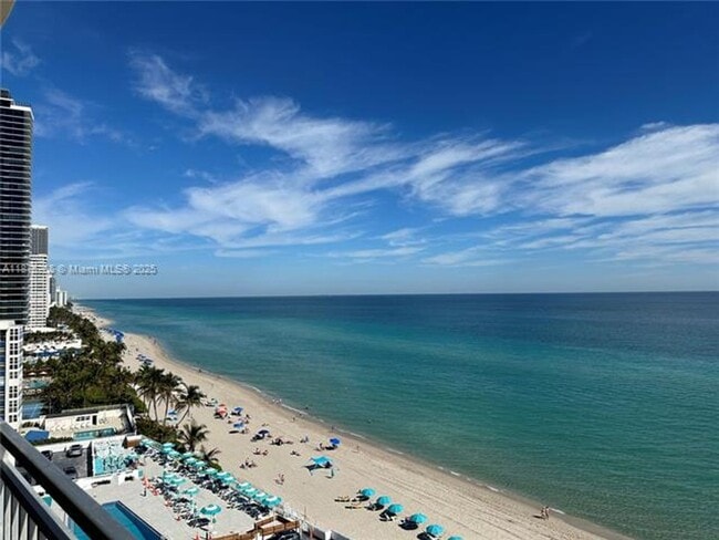 Photo - 3180 S Ocean Dr Unidad 3180 S Ocean Dr  1008