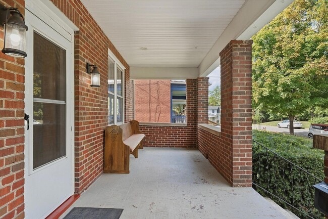 1918 Oxford Ave SW Unit A